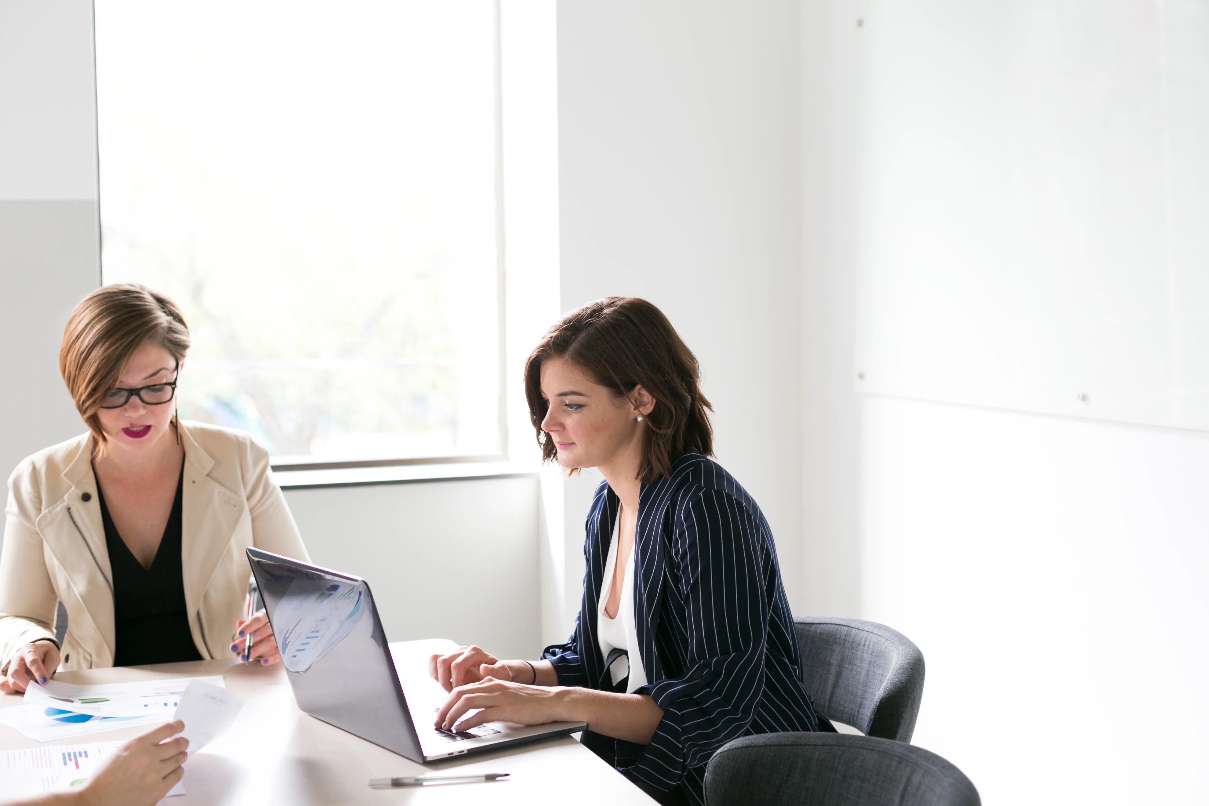 files/women-in-business-meeting.jpg